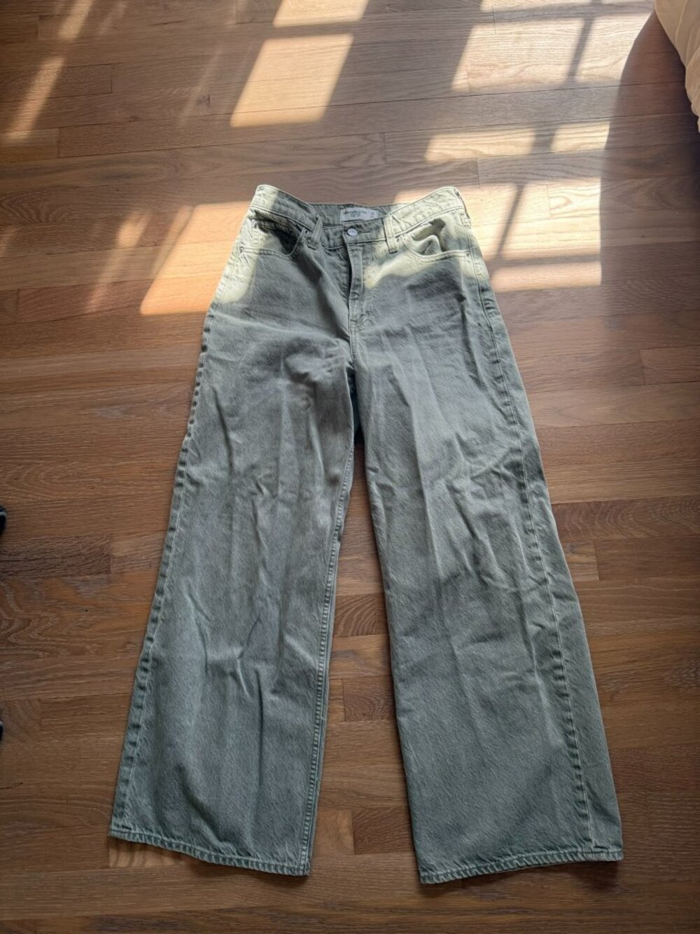 Abercrombie high wise wide leg jeans